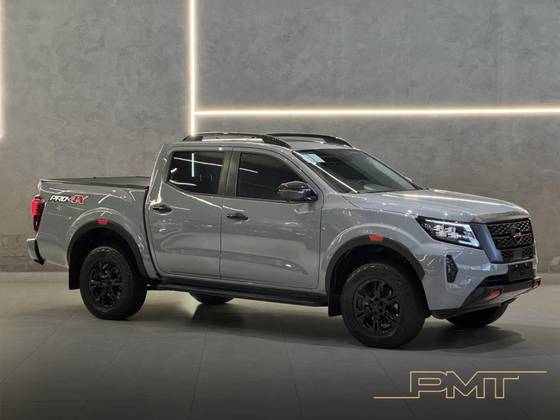 NISSAN FRONTIER 2.3 16V TURBO DIESEL PRO4X CD 4X4 AUTOMÁTICO